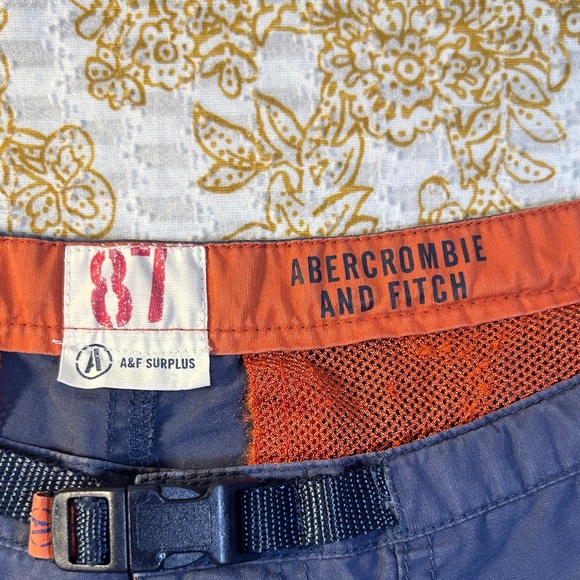 Abercrombie & Fitch Women's Navy Cargo Shorts - Picture 2 of 7